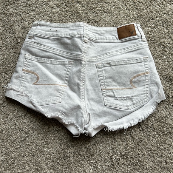 Hi rise White jean shorts - Picture 2 of 3